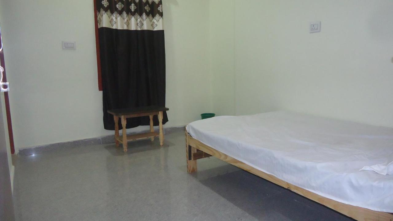 M J Homestay *