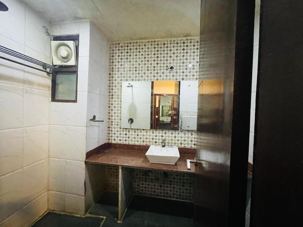 Hotel Areeba By The Golden Taj Group & 3*