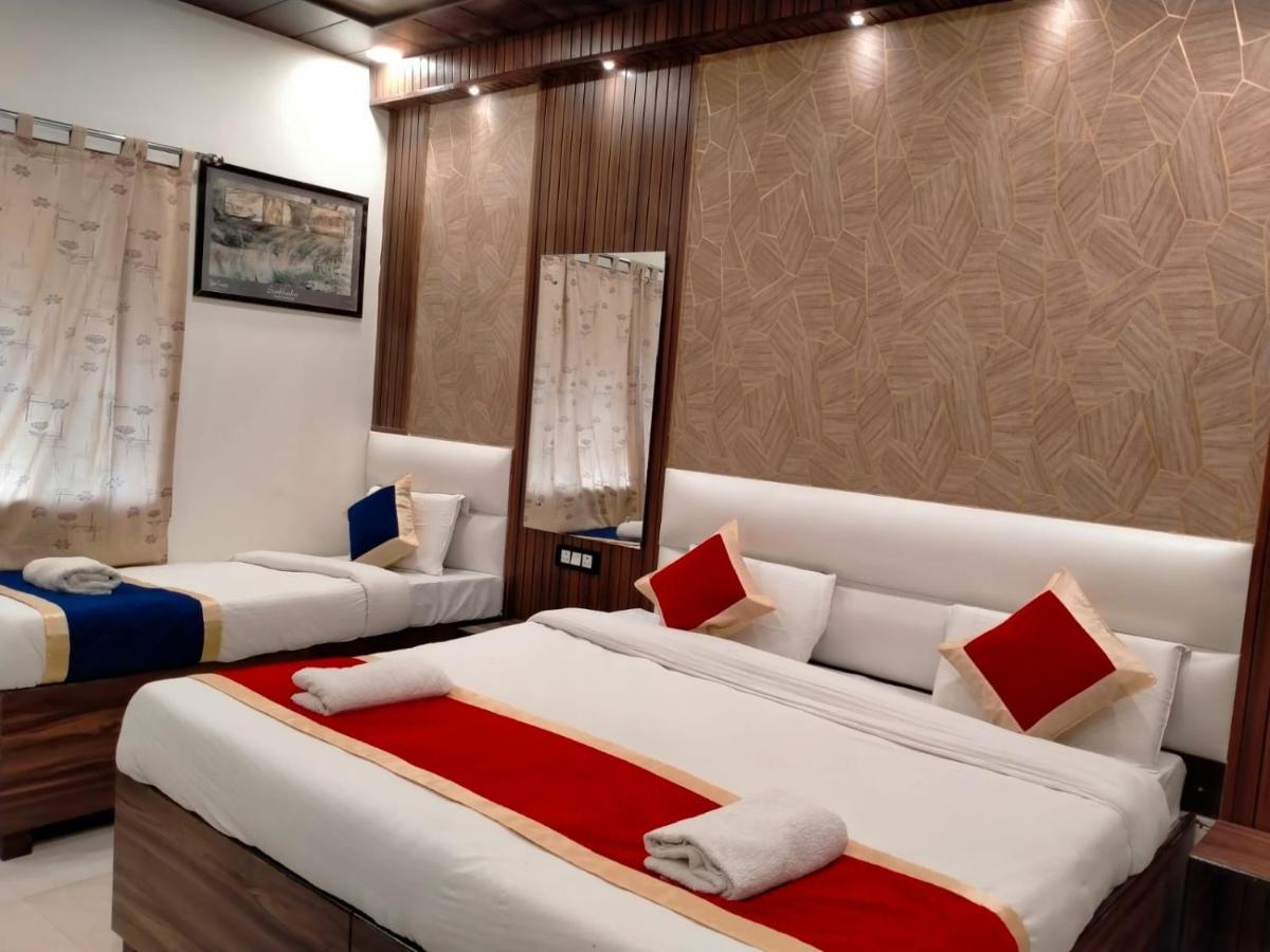 Sidhartha Walking Distance From Tajmahal Agra (Uttar Pradesh)