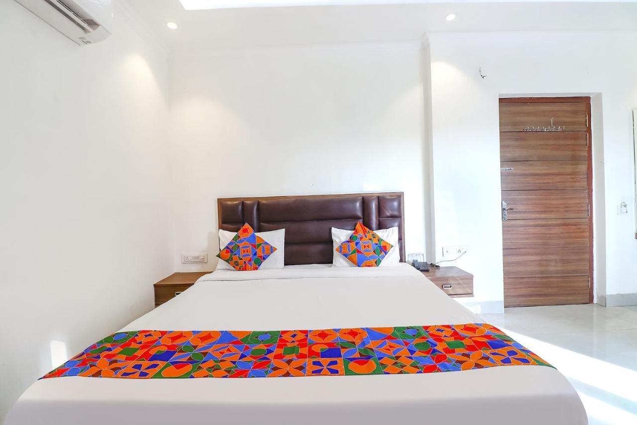 Fabhotel Bhawana Hotel