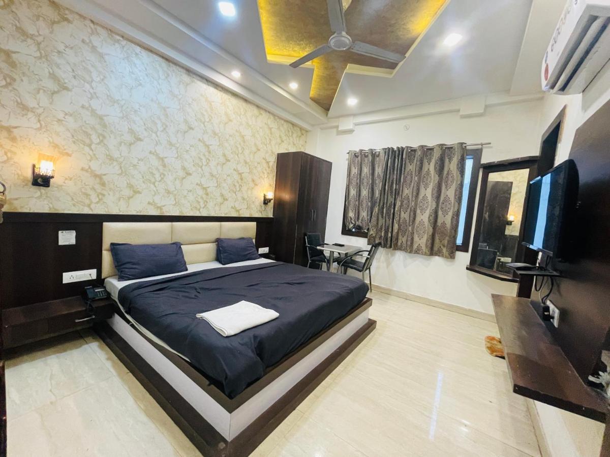 Premium Sot, Family 500mtr Taj Mahal Hotel Agra (Uttar Pradesh)