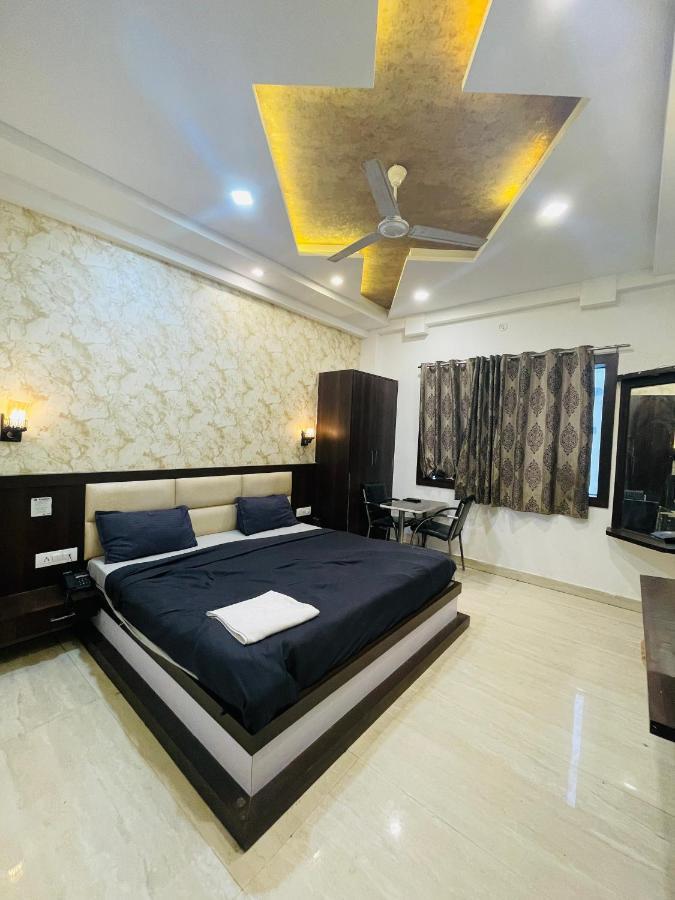 Premium Sot, Family 500mtr Taj Mahal Hotel 3*