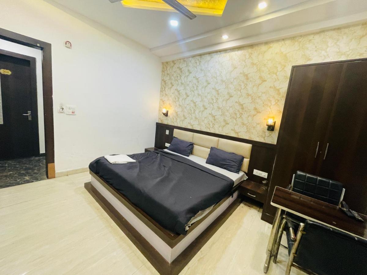 Hotel Premium Sot, Family 500mtr Taj Mahal 3*