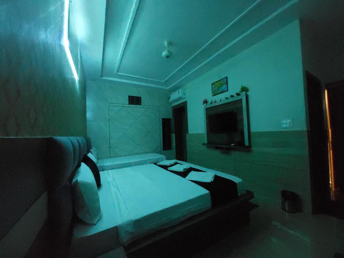 Taj Point Manage By Taj Sunrise Group Homestay *