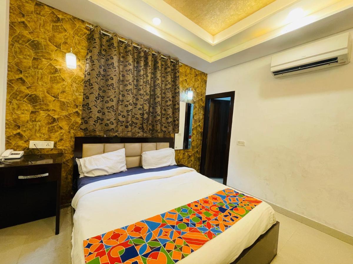 Hotel Premium Sot, Family 500mtr Taj Mahal 3*
