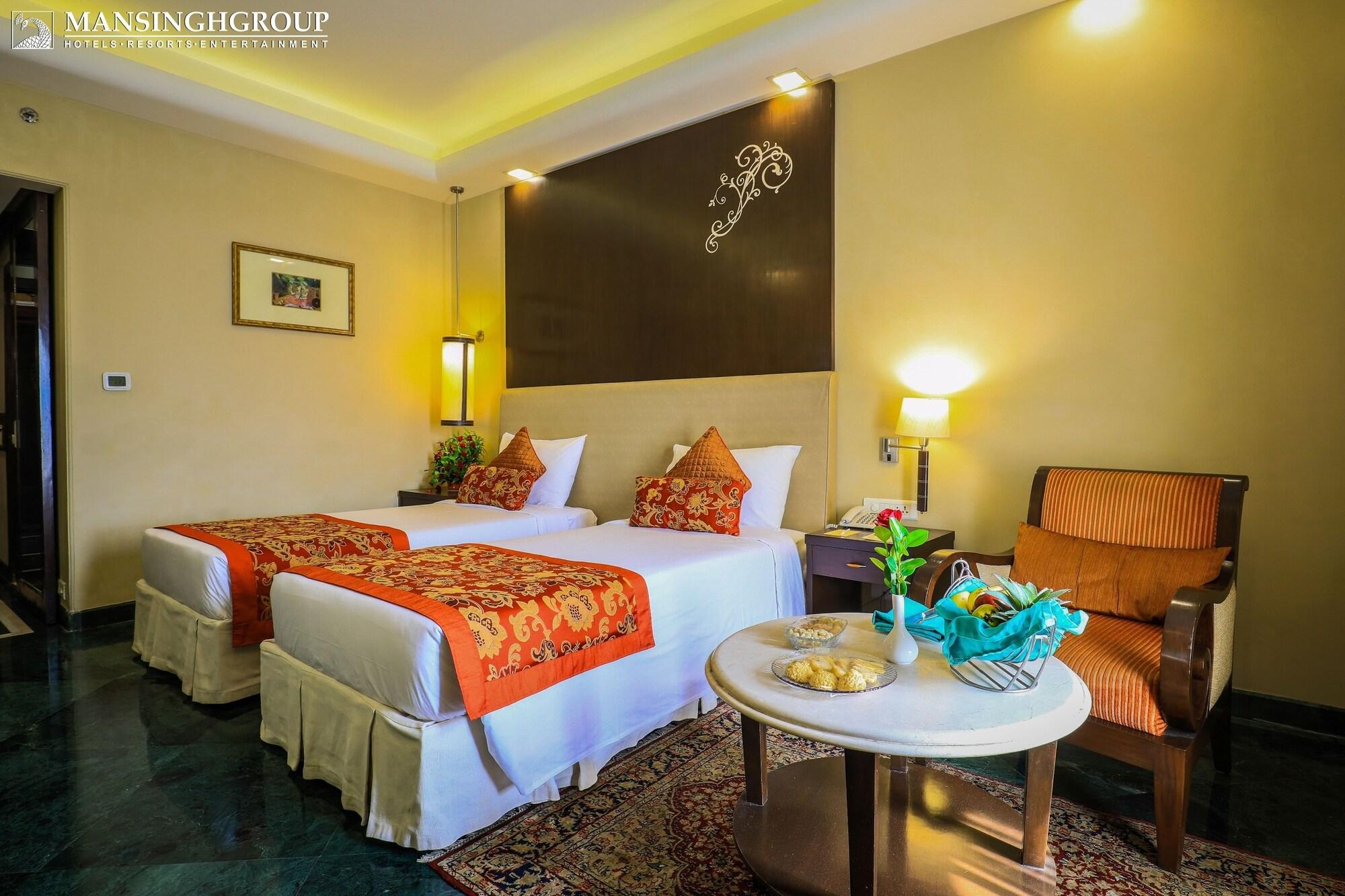 Mansingh Palace, Hotel 4*