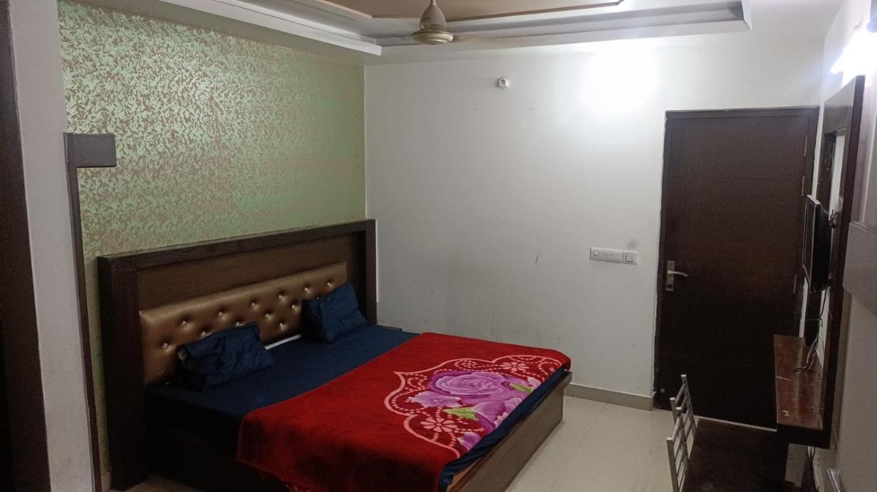 Hotel Blossom Residency By Dolphin 500 Mtr Taj Mahal Agra (Uttar Pradesh)