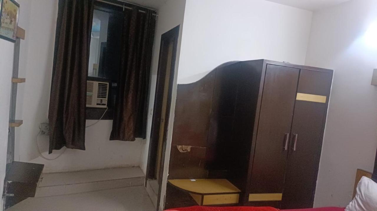 Hotel Blossom Residency By Dolphin 500 Mtr Taj Mahal Agra (Uttar Pradesh)
