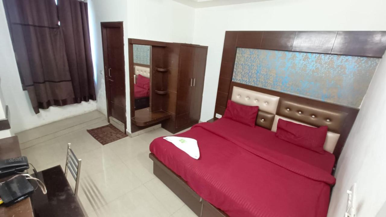 Hotel Whiteland Agra Family 3*