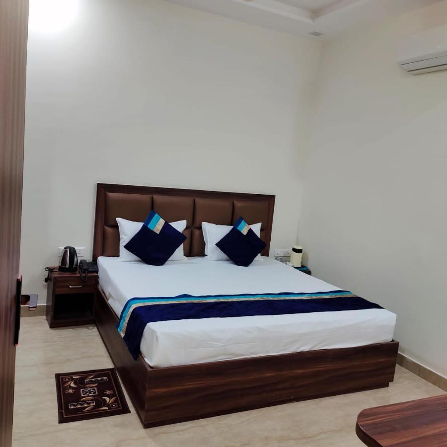 Diviney Homestay A Awesome *