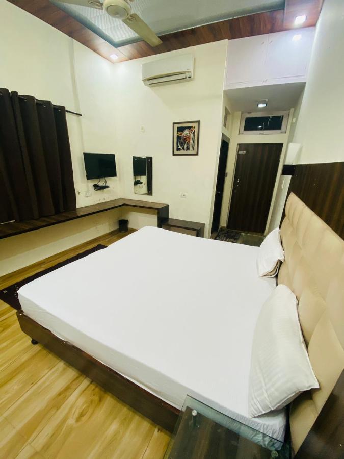 Hotel Premium White House Agra (Uttar Pradesh)