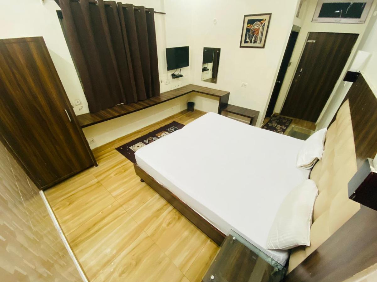 Hotel Premium White House *