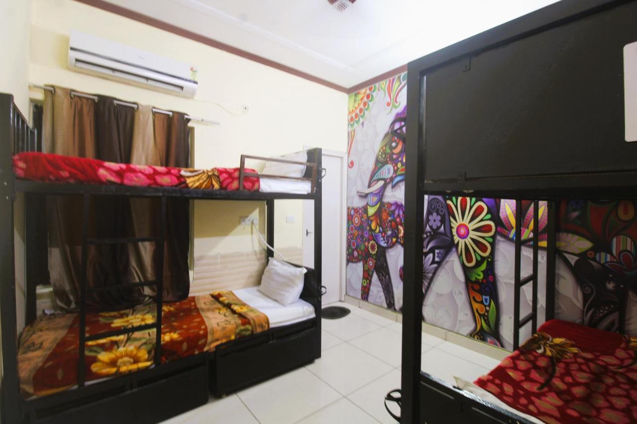 Hostel Hostella By Forever // Walk-in Distance From Taj Mahal