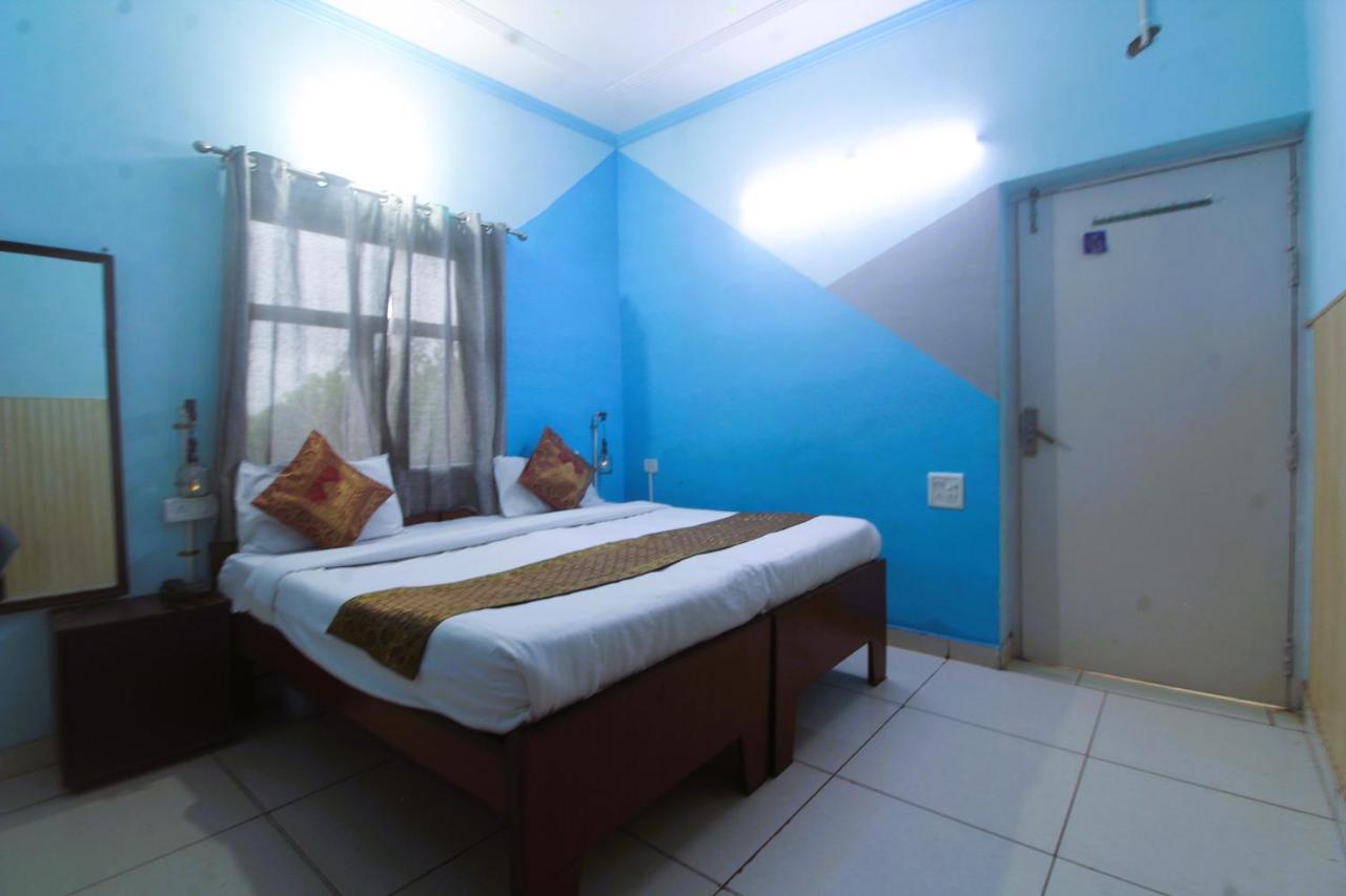 Hostella By Forever // Walk-in Distance From Taj Mahal