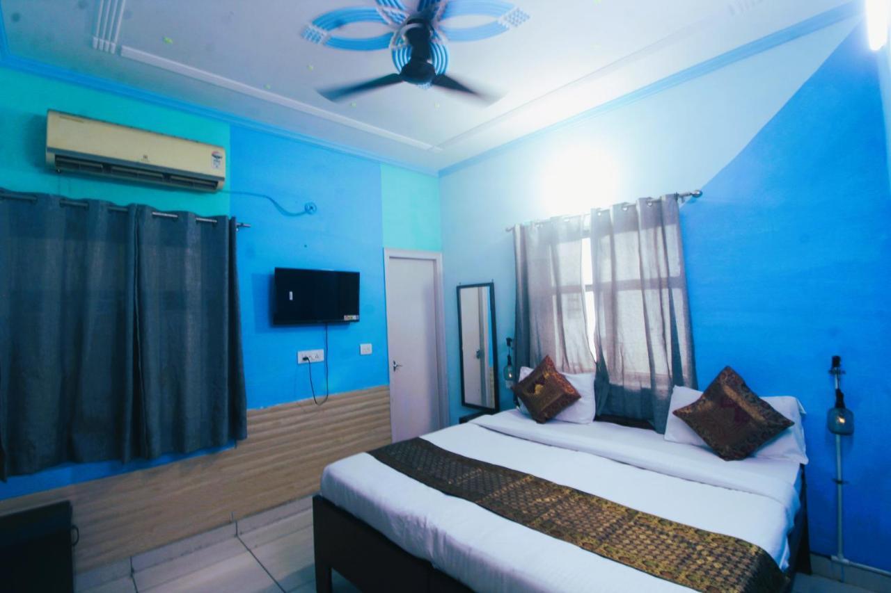 Hostella By Forever // Walk-in Distance From Taj Mahal Hostel *