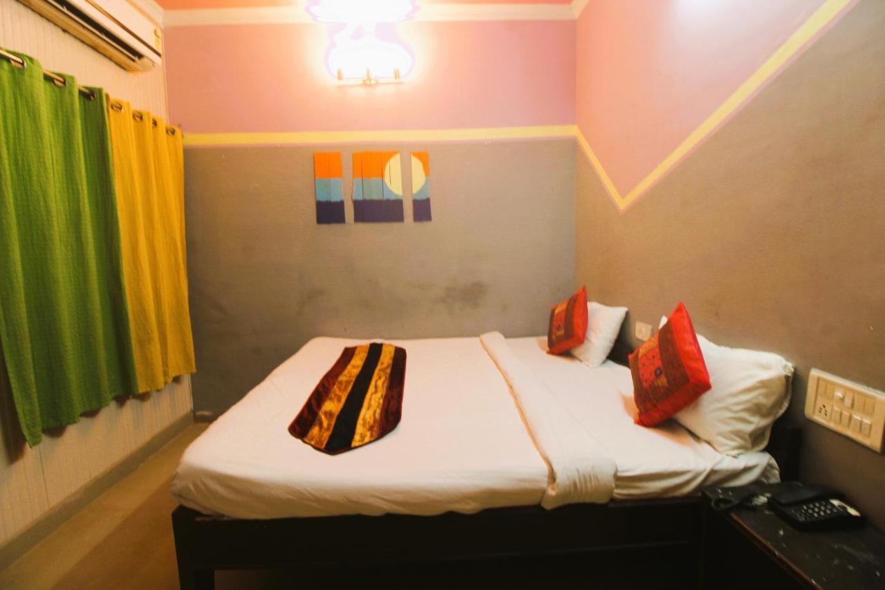 Hostella By Forever // Walk-in Distance From Taj Mahal Hostel Agra (Uttar Pradesh)