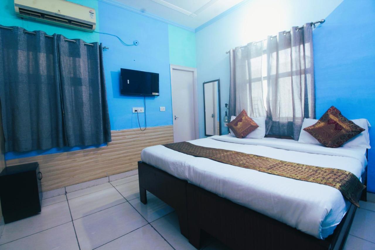 Hostella By Forever // Walk-in Distance From Taj Mahal Hostel Agra (Uttar Pradesh)