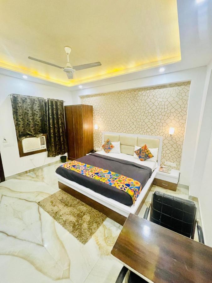 Taj Empire Family Near Taj Mahal Hotel Agra (Uttar Pradesh)