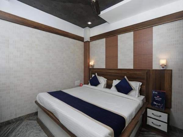 Hotel Moti Mahal Deluxe Agra (Uttar Pradesh)