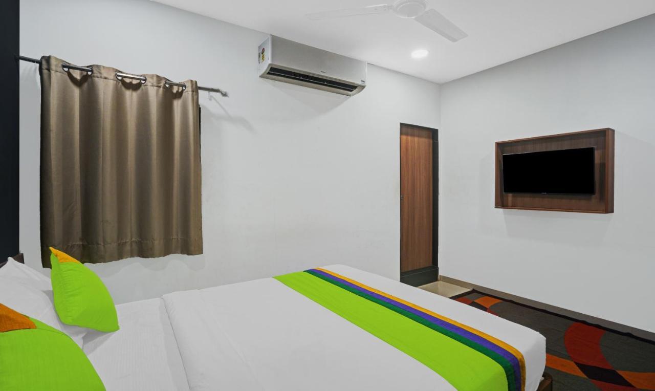Hostella By Forever // Walk-in Distance From Taj Mahal * Agra (Uttar Pradesh)