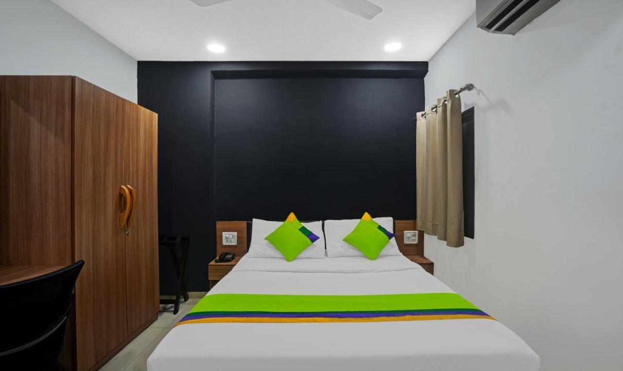 Hostella By Forever // Walk-in Distance From Taj Mahal * Agra (Uttar Pradesh)