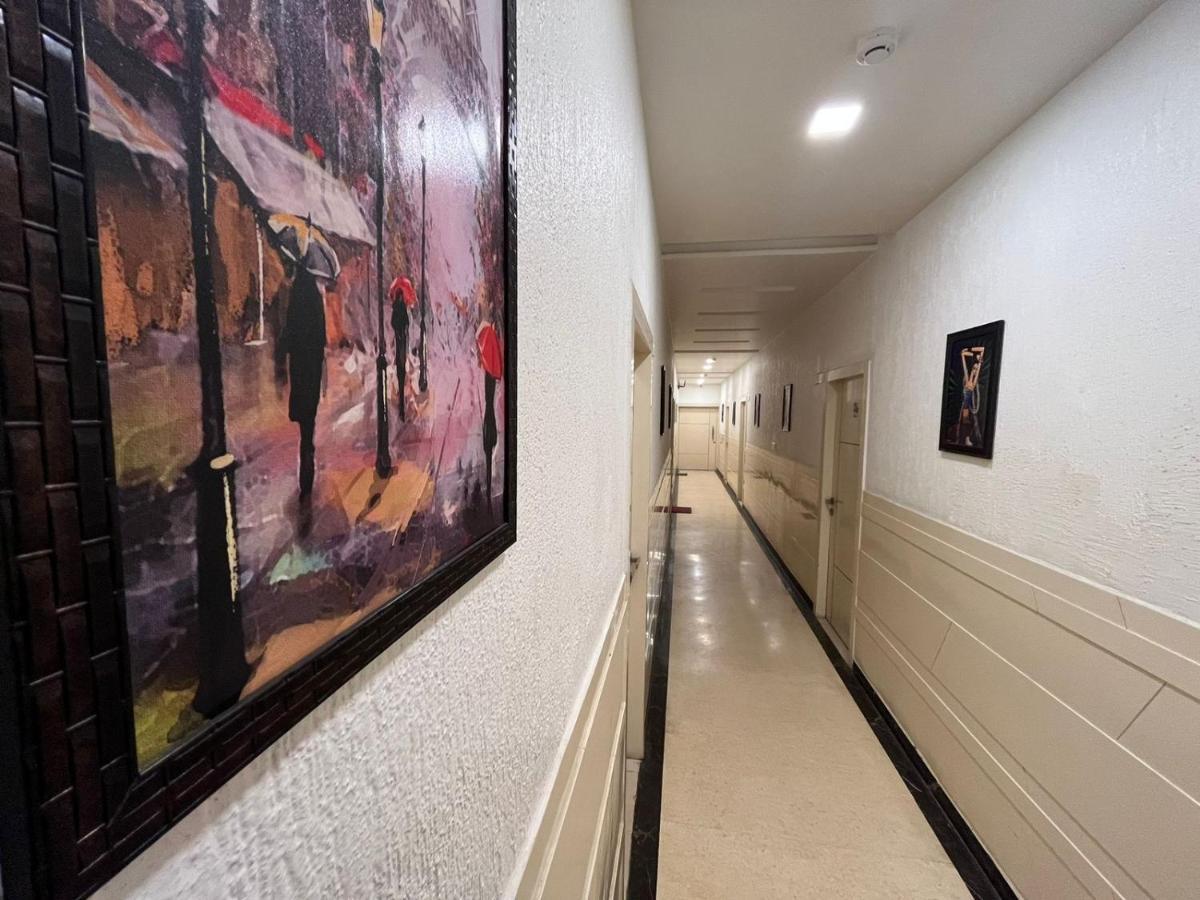 Hotel Sahib'S Red Carpet - Family & Corporate Hotel Chain 4* Agra (Uttar Pradesh)