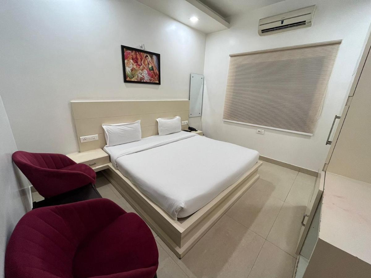 Hotel Hotel Sahib'S Red Carpet - Family & Corporate Hotel Chain