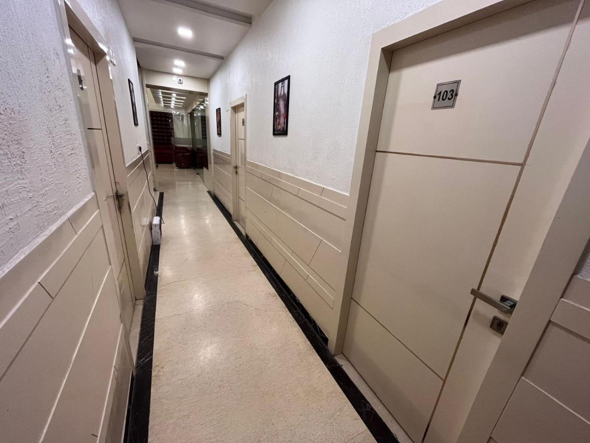 Hotel Sahib'S Red Carpet - Family & Corporate Hotel Chain Hotel 4*