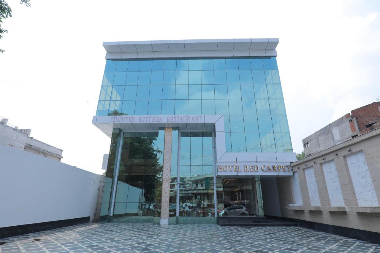 Hotel Sahib'S Red Carpet - Family & Corporate Hotel Chain Hotel