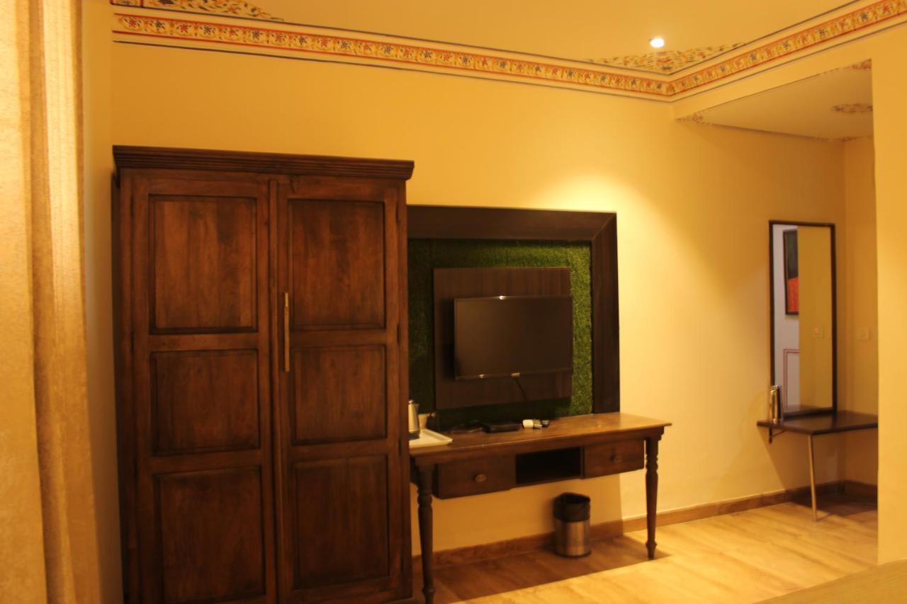 Sahibs Royal - 500m From Taj Mahal Hotel 4*