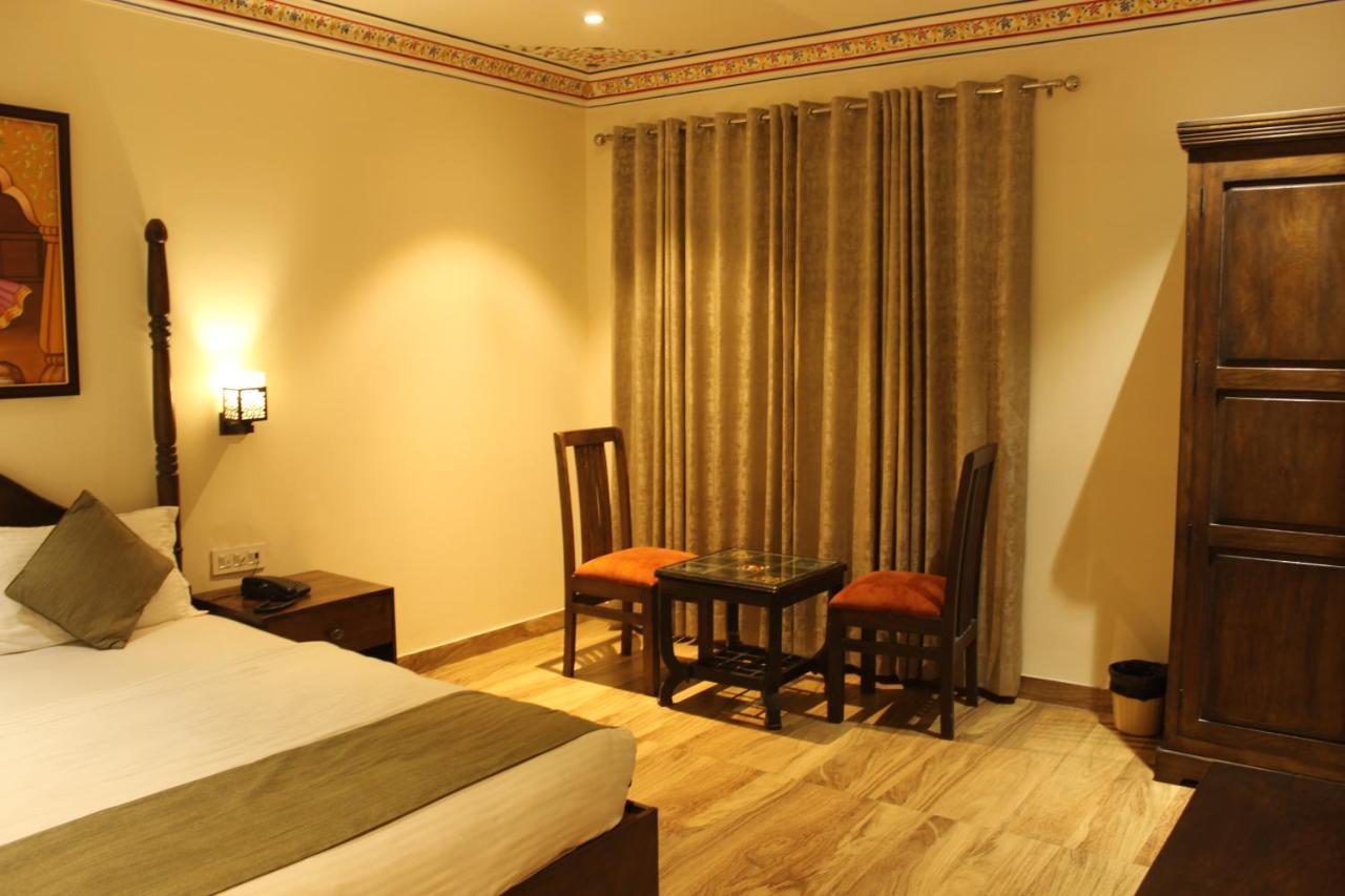 Sahibs Royal - 500m From Taj Mahal 4*