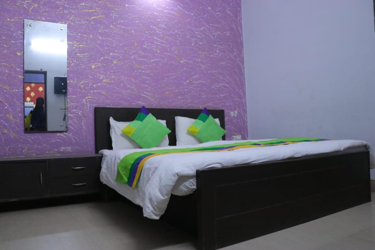 Divine Hotel Agra (Uttar Pradesh)