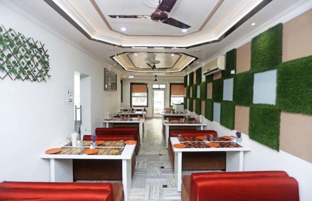Pratap By Goyal Hoteliers Hotel 2*