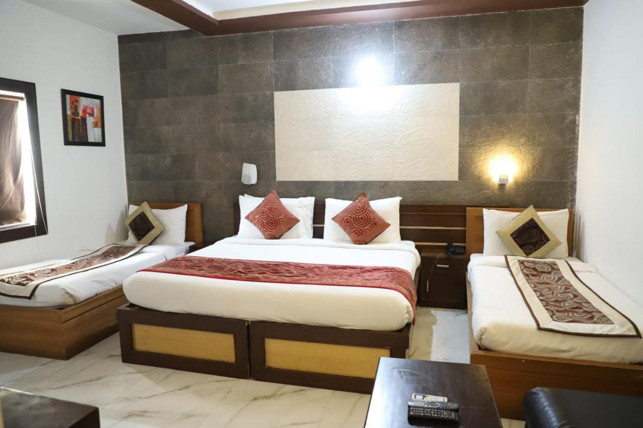 Hotel Tara Palace By Goyal Hoteliers
