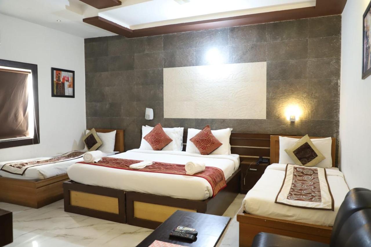 Tara Palace By Goyal Hoteliers Hotel