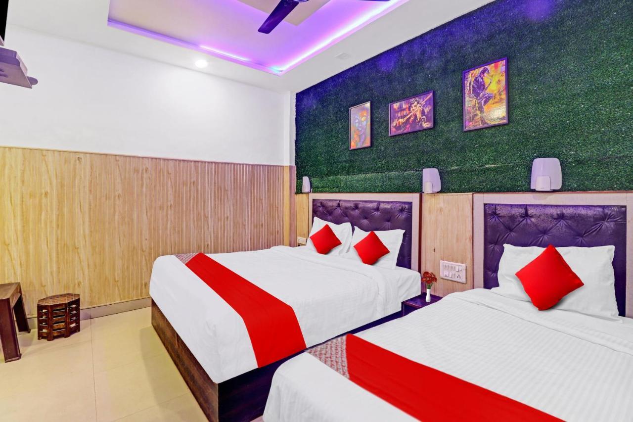 Oyo Flagship House Hotel