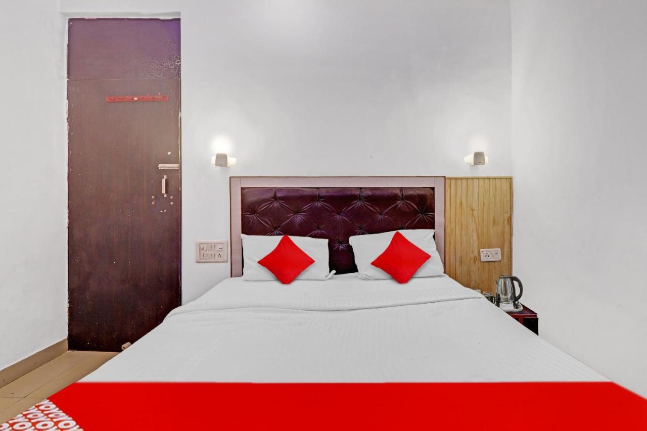 Oyo Flagship House Hotel