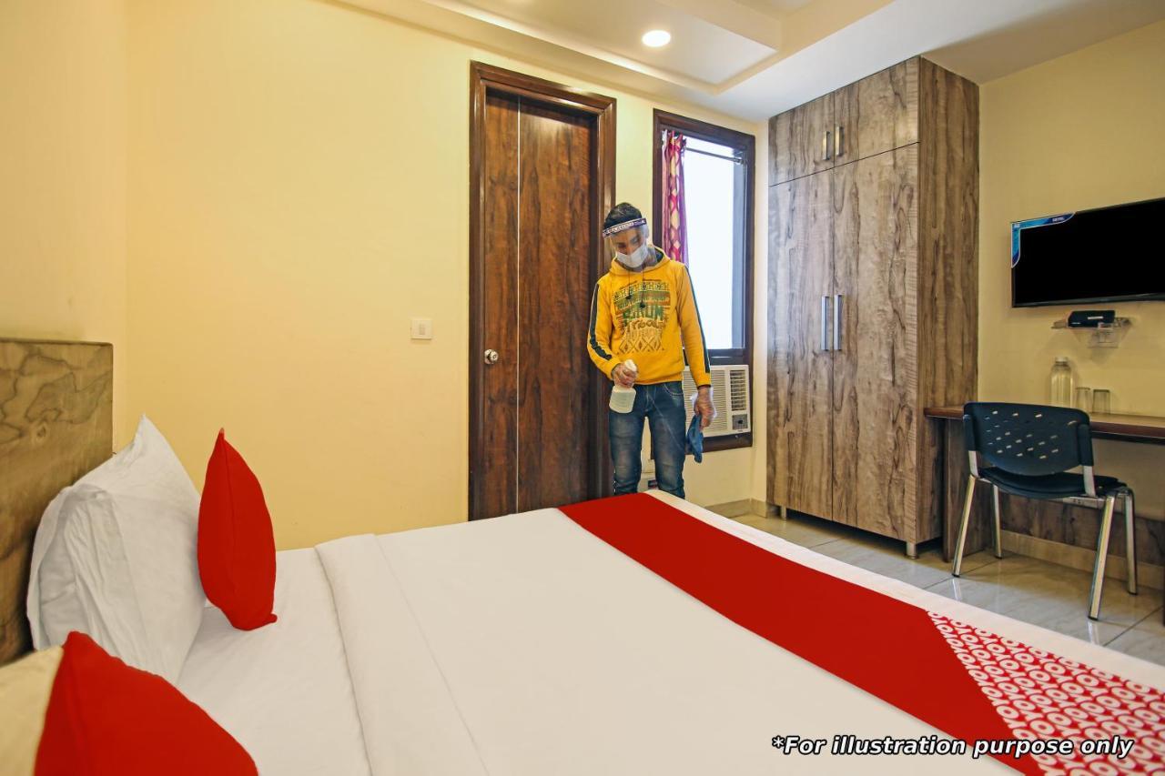 Oyo Flagship House Hotel