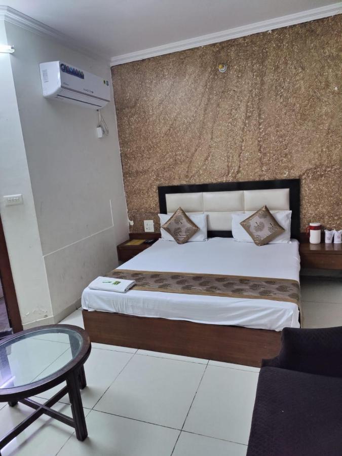 The Kings By Divine Family Homestay * Agra (Uttar Pradesh)