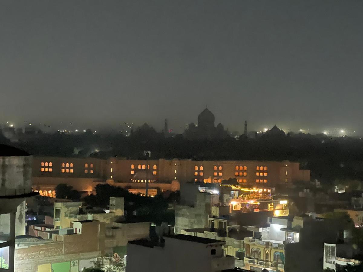 Luxury Penthouse With Taj Mahal View * Agra (Uttar Pradesh)