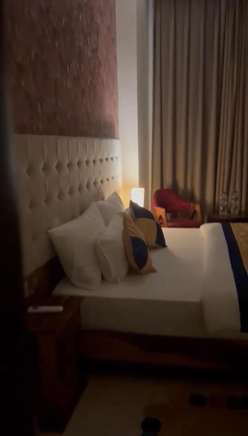 Luxury Penthouse With Taj Mahal View * Agra (Uttar Pradesh)