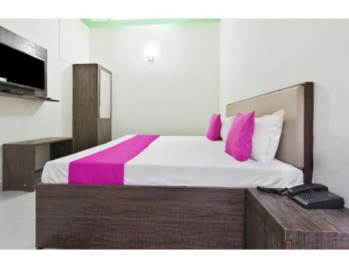 Raj Inn, Agra Homestay *
