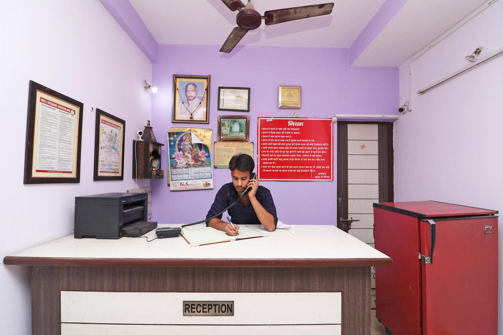 Oyo Ekta Residency Hotel 3*