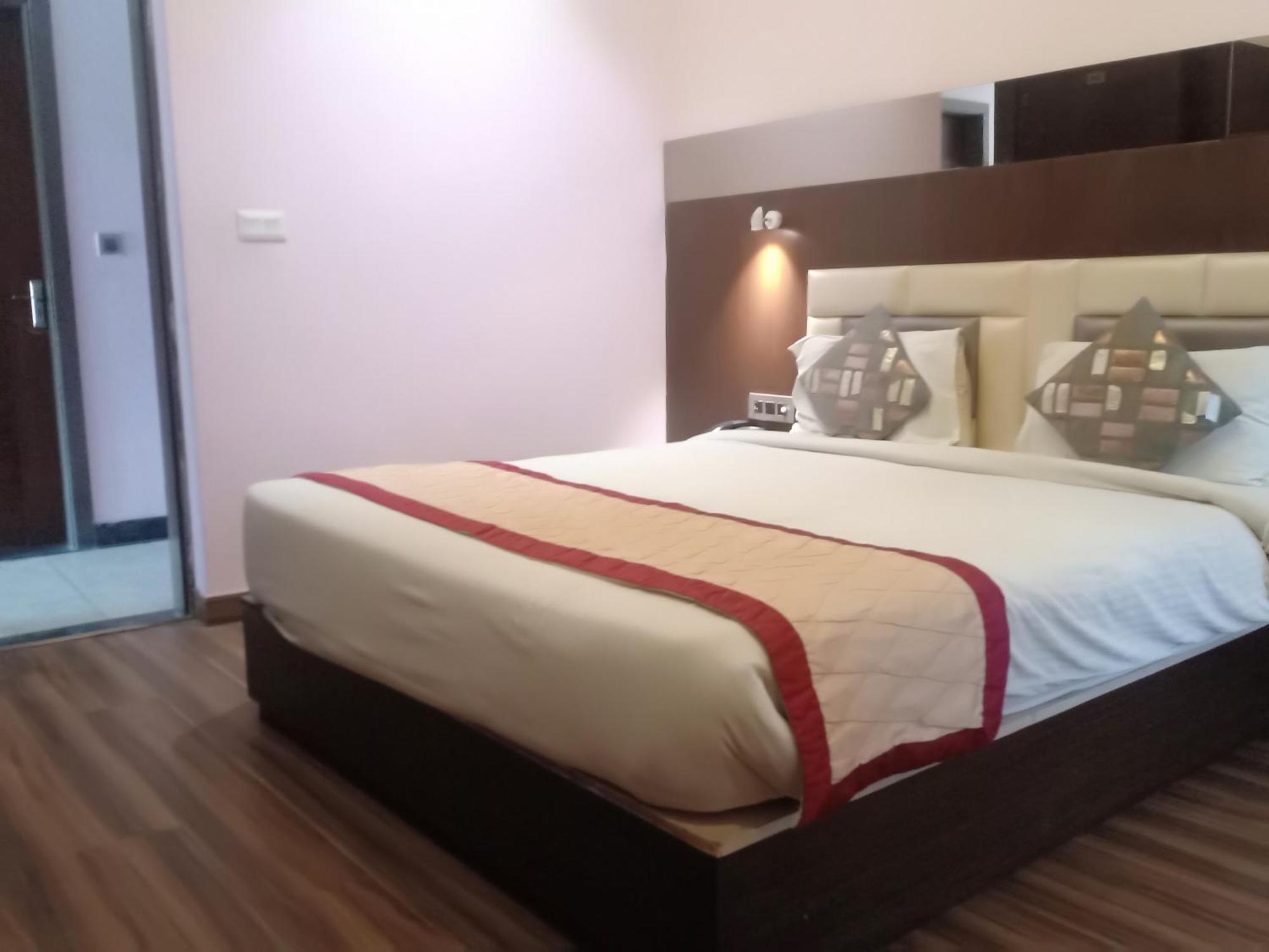 Rudra Love hotel Agra (Uttar Pradesh)