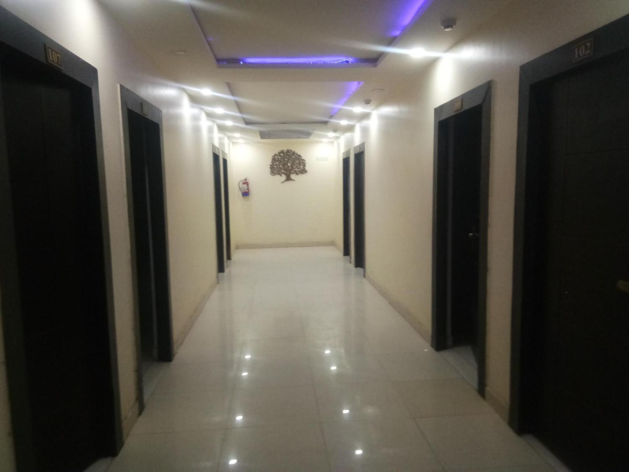 Elite Agra 3*