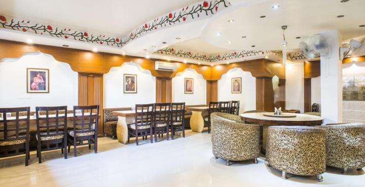 Oyo 12221 M House Hotel 3*