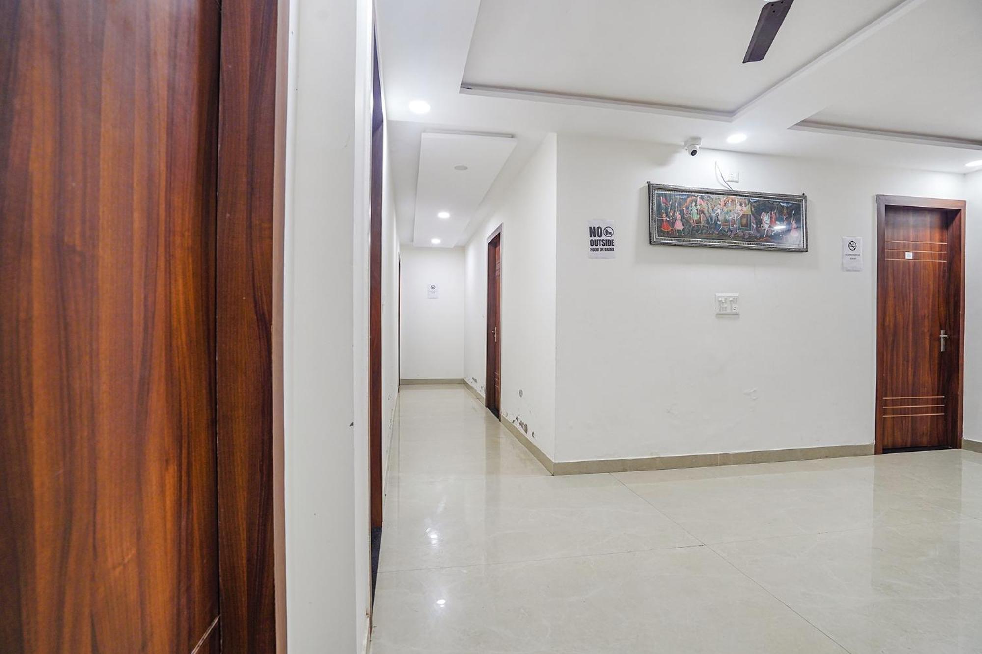 Hotel Fabhotel Akash