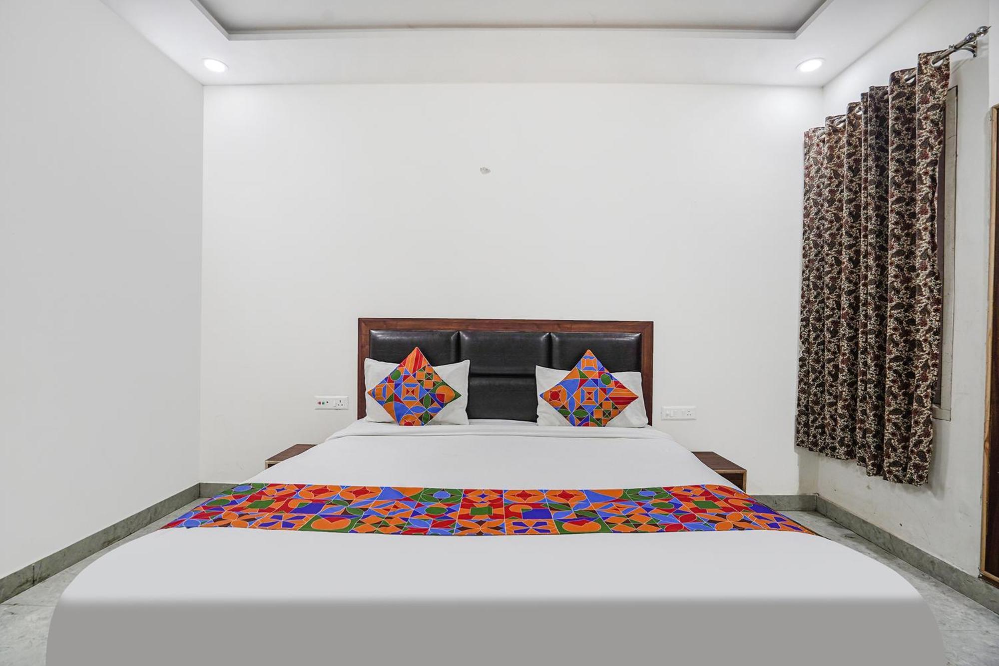 Hotel Fabhotel Akash