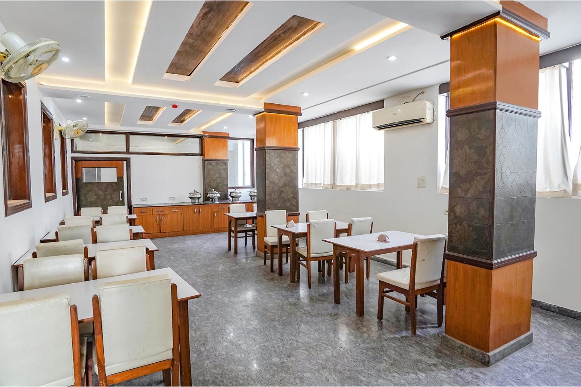 Golden Heights Hotel Agra (Uttar Pradesh)