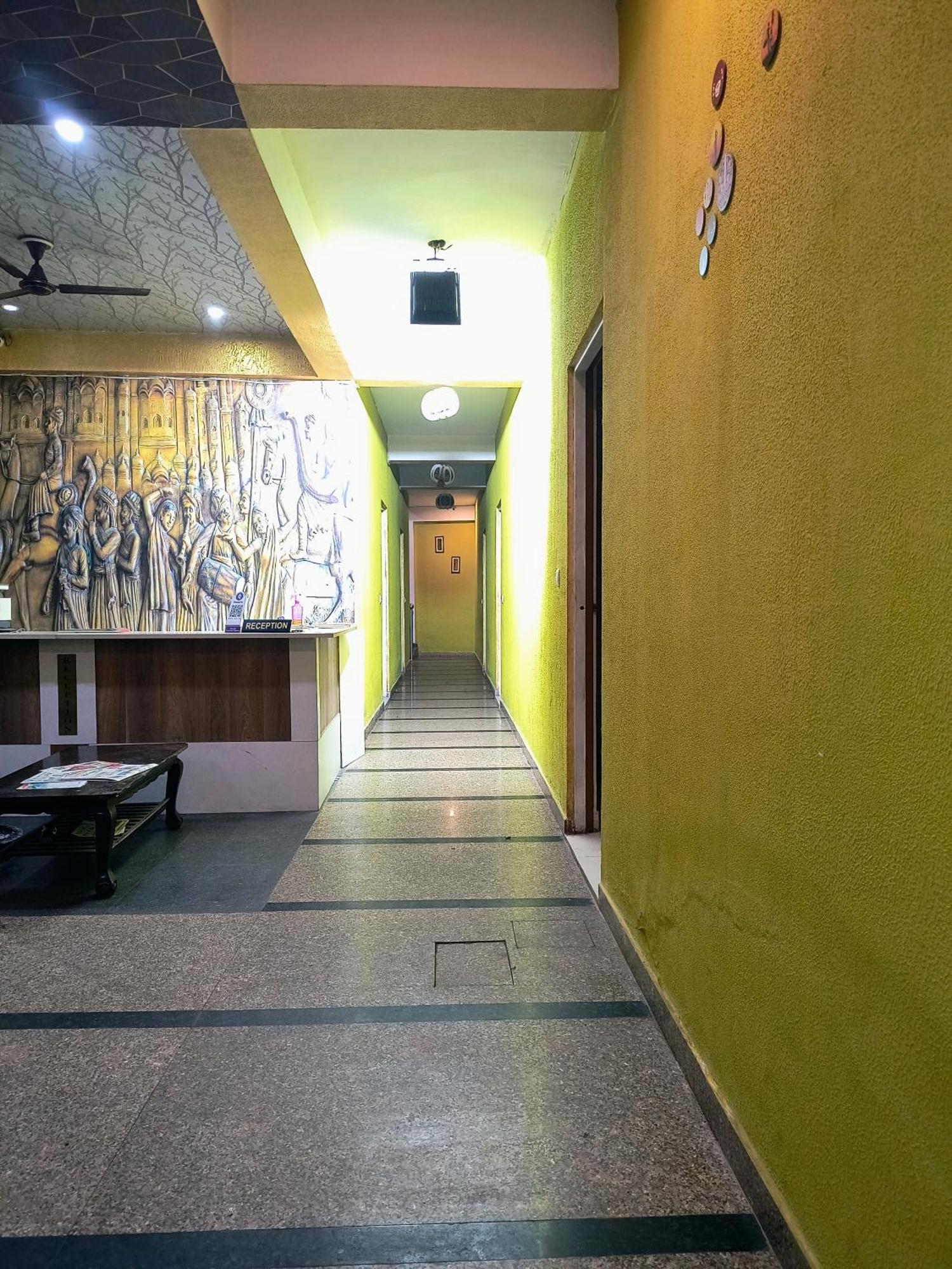 The Kings By Divine Family Homestay Homestay Agra (Uttar Pradesh)